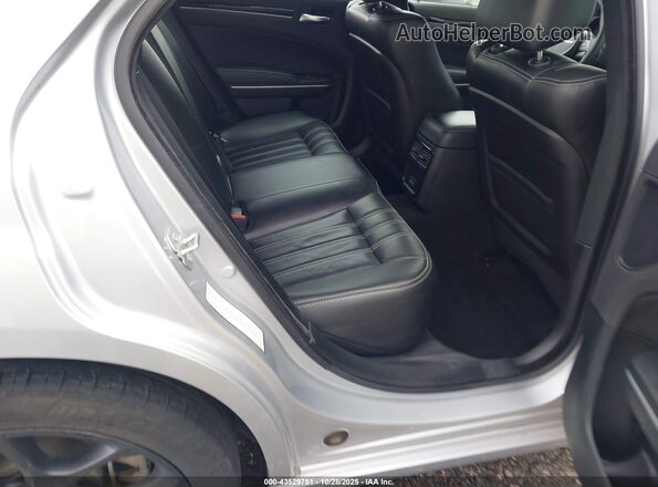 2C3CCABG6PH573130 2023 CHRYSLER 300 Silver Вид наклейки з VIN-кодом