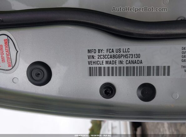 2C3CCABG6PH573130 2023 CHRYSLER 300 Silver Вид підкапотного простору