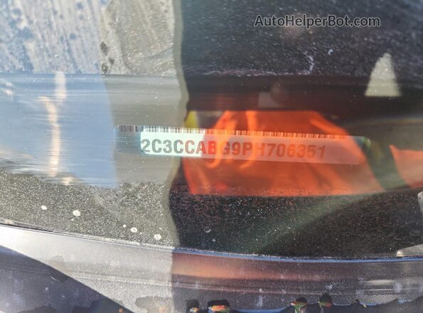 2C3CCABG9PH706351 2023 CHRYSLER 300 Gray ძრავის განყოფილების ხედი
