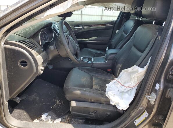 2C3CCADG8PH592999 2023 CHRYSLER 300 Charcoal Widok wnętrza z przodu