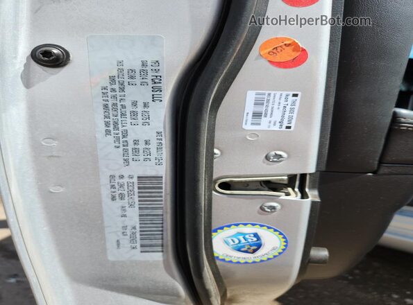 2C3CCAEG5LH115343 2020 CHRYSLER 300 Silver Vista de la etiqueta del VIN