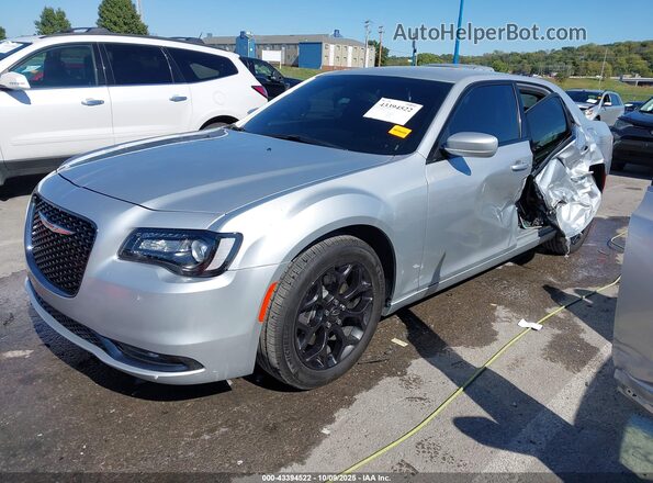 2C3CCAGG7LH158966 2020 CHRYSLER 300 Silver Front left