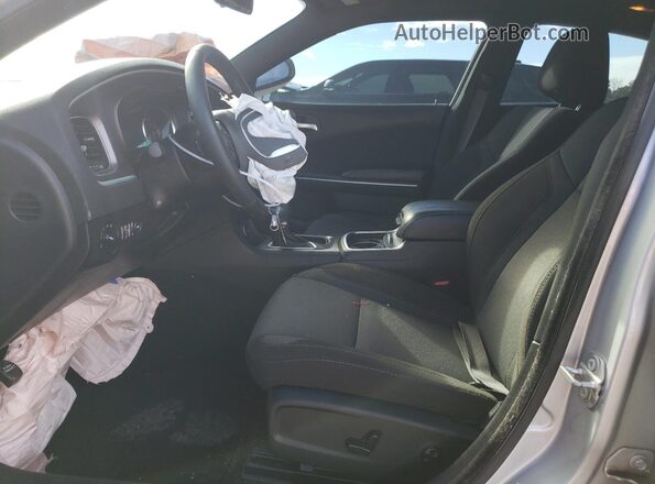 2C3CDXBG5LH232912 2020 DODGE CHARGER Серебряный Вид салона спереди