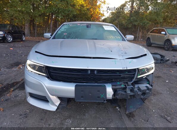 2C3CDXBG5NH143134 2022 DODGE CHARGER Silver Սարքավորումների վահանակի տեսք
