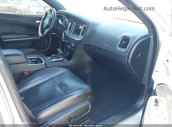 2C3CDXBG7LH146789 2020 DODGE CHARGER Серебряный Вид салона спереди