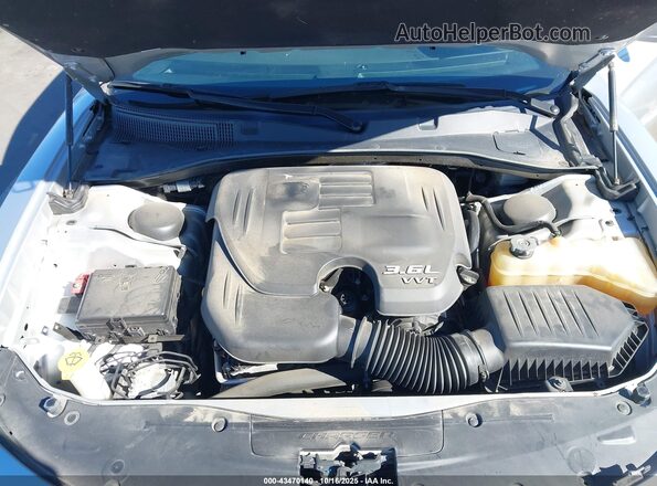2C3CDXBG7LH146789 2020 DODGE CHARGER Серебряный Вид сзади