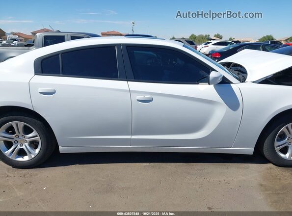 2C3CDXBG7NH208310 2022 DODGE CHARGER White Vista interior trasera