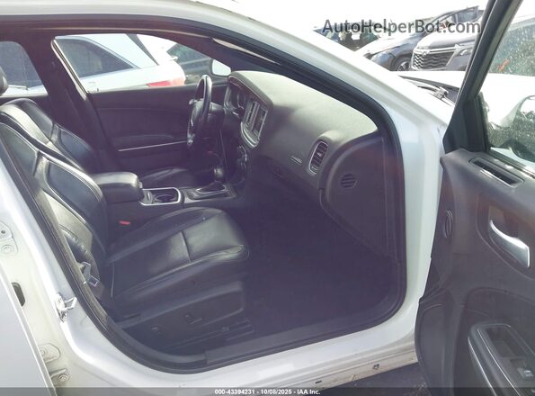 2C3CDXBG9NH201505 2022 DODGE CHARGER White Vista interior delantera