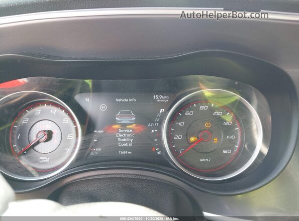 2C3CDXCT5NH112266 2022 DODGE CHARGER Orange Vista de los asientos traseros