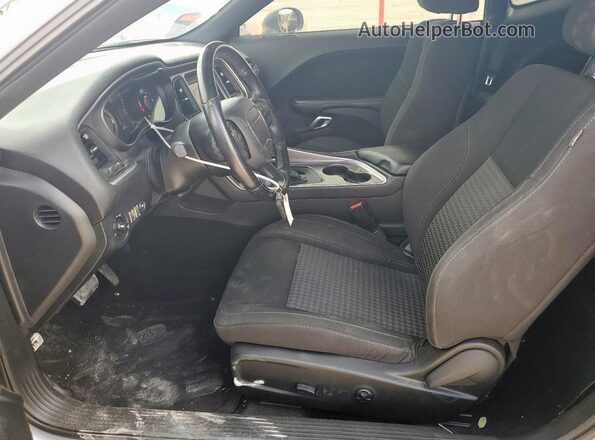 2C3CDZAG3LH218990 2020 DODGE CHALLENGER Серебряный Вид салона спереди