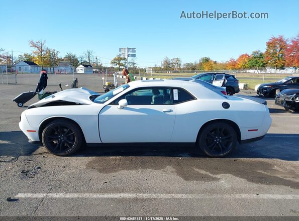 2C3CDZAG4JH334373 2018 DODGE CHALLENGER White 
