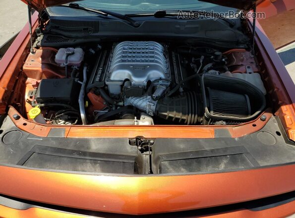2C3CDZC99LH222251 2020 DODGE CHALLENGER Orange Սալոնի հետևի տեսք