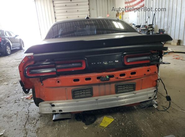 2C3CDZFJ0LH169235 2020 DODGE CHALLENGER Черный Вид сзади