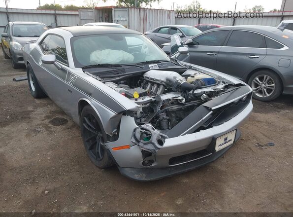 2C3CDZFJ8MH631767 2021 DODGE CHALLENGER Silver Widok z przodu