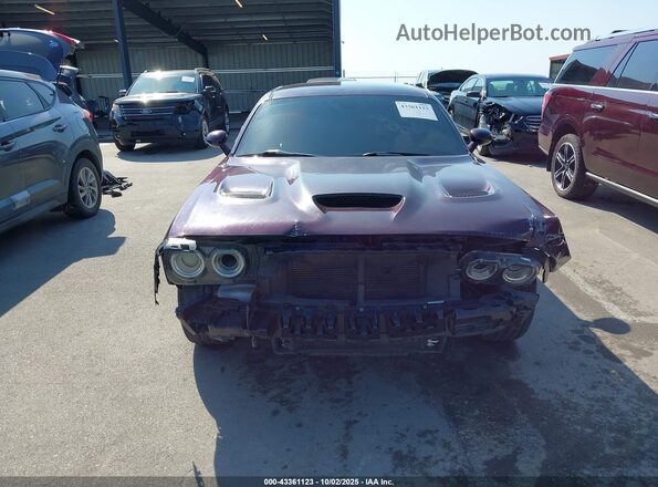 2C3CDZFJ9LH218318 2020 DODGE CHALLENGER Purple Вид задньої частини салону