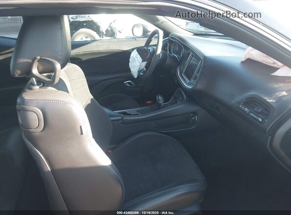 2C3CDZFJ9LH218979 2020 DODGE CHALLENGER Black Vista interior delantera
