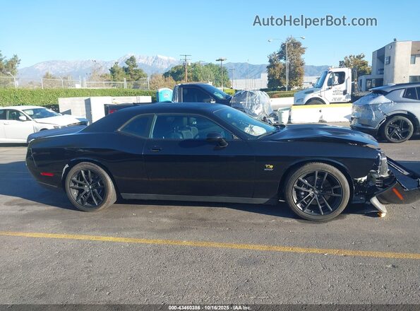 2C3CDZFJ9LH218979 2020 DODGE CHALLENGER Black Vista interior trasera