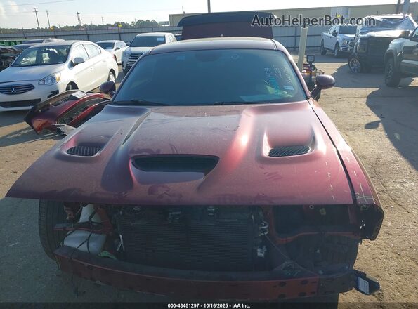 2C3CDZFJXLH135173 2020 DODGE CHALLENGER Красный Вид задней части салона