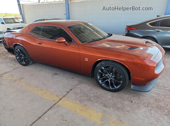 2C3CDZFJXLH165385 2020 DODGE CHALLENGER Оранжевый Передняя правая четверть