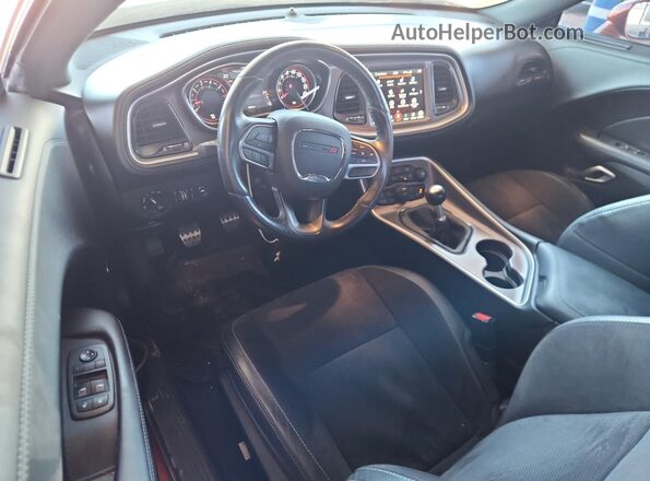 2C3CDZFJXLH165385 2020 DODGE CHALLENGER Оранжевый Вид панели приборов