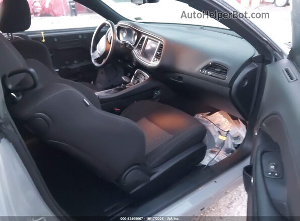 2C3CDZJG3MH586782 2021 DODGE CHALLENGER Gray Vista interior delantera