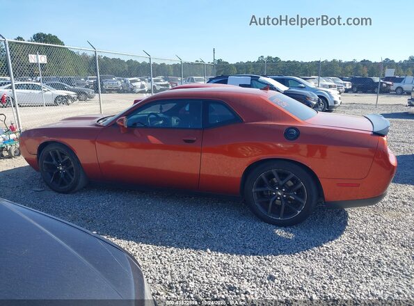 2C3CDZJG7LH181829 2020 DODGE CHALLENGER Оранжевый Вид задней части салона