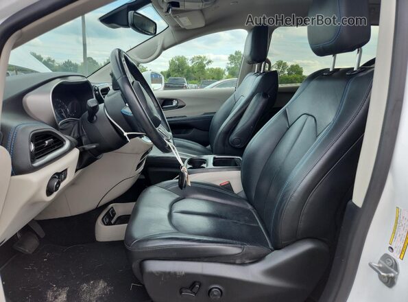 2C4RC1BG0MR529040 2021 CHRYSLER PACIFICA White Widok wnętrza z przodu
