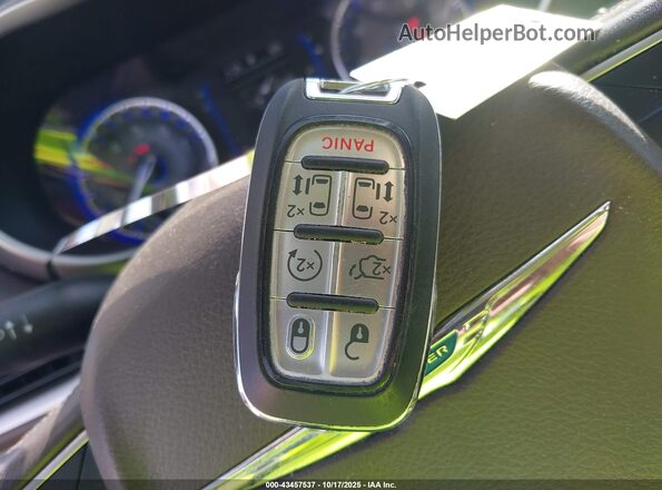 2C4RC1BG2JR144705 2018 CHRYSLER PACIFICA Beige 