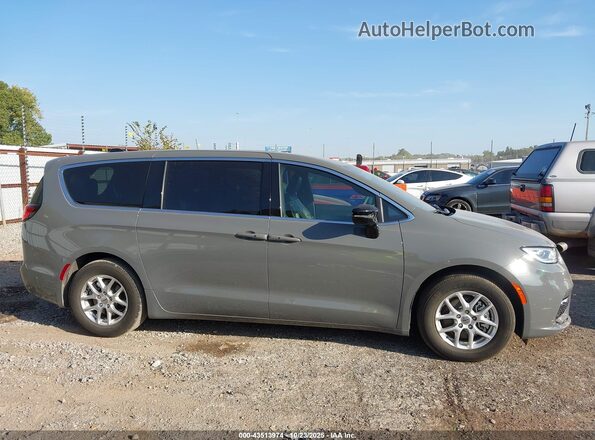 2C4RC1BG2SR561338 2025 CHRYSLER PACIFICA Gray Rear interior view