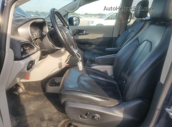 2C4RC1BG3LR172967 2020 CHRYSLER PACIFICA Синий Вид салона спереди