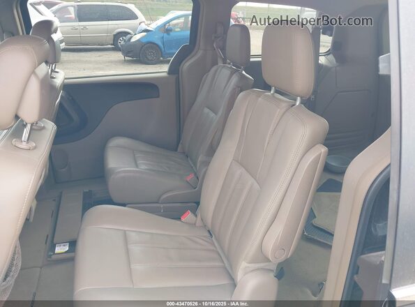 2C4RC1BG4GR147579 2016 CHRYSLER TOWN & COUNTRY Black 