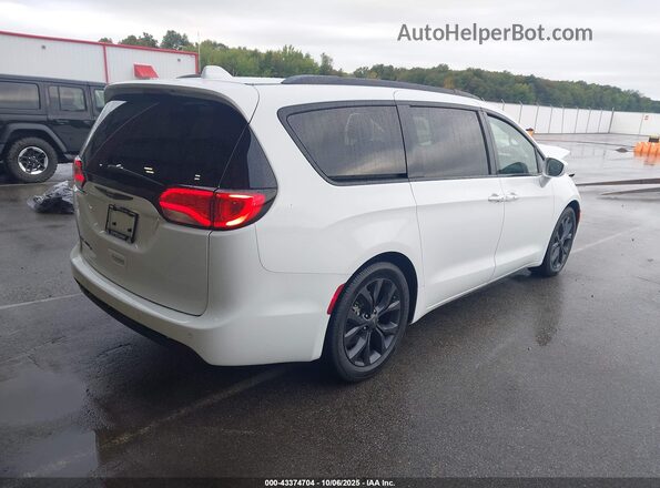2C4RC1BG6LR245913 2020 CHRYSLER PACIFICA White Rear right