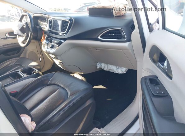 2C4RC1BG6LR284162 2020 CHRYSLER PACIFICA White Widok wnętrza z przodu