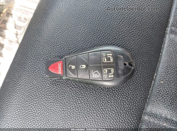2C4RC1BG7GR298836 2016 CHRYSLER TOWN & COUNTRY Черный Вид панели приборов