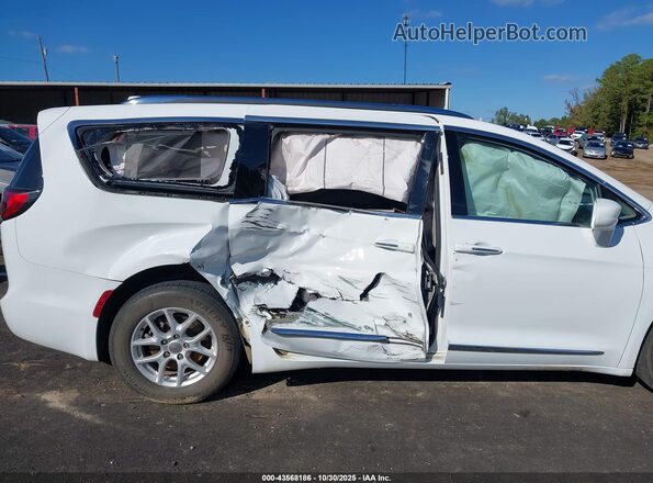 2C4RC1BG7LR280153 2020 CHRYSLER PACIFICA Белый Вид спереди