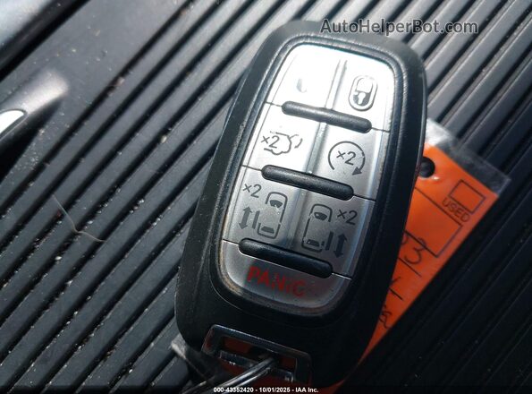 2C4RC1BG7PR508187 2023 CHRYSLER PACIFICA Белый Вид панели приборов