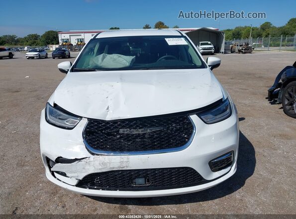 2C4RC1BG7PR508187 2023 CHRYSLER PACIFICA Белый Вид щитка приборов
