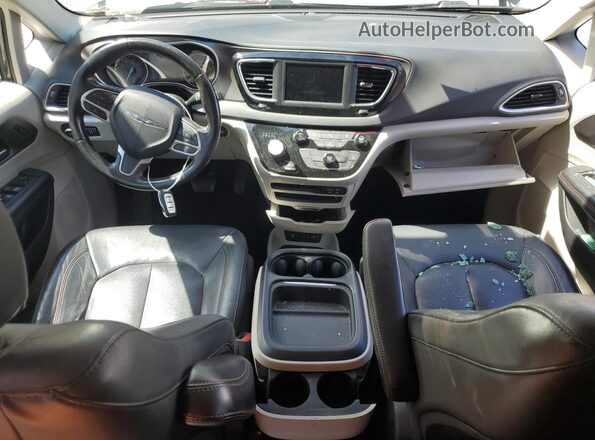 2C4RC1BG8LR115664 2020 CHRYSLER PACIFICA Черный Вид панели приборов