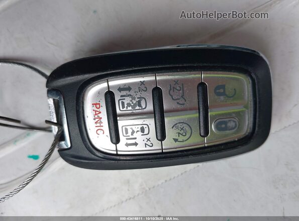 2C4RC1BG9LR149886 2020 CHRYSLER PACIFICA Серый Вид панели приборов