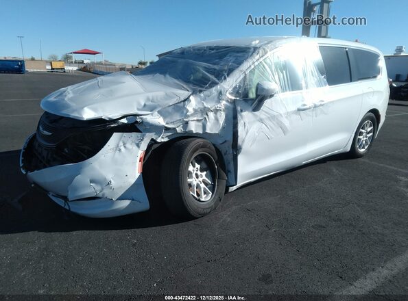 2C4RC1CG3NR160139 2022 CHRYSLER VOYAGER White Առջևի ձախ երեք քառորդ տեսարան