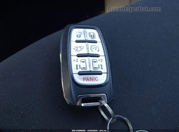 2C4RC1CG3PR531836 2023 CHRYSLER VOYAGER Черный Вид панели приборов