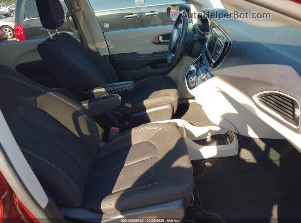 2C4RC1CG5PR596008 2023 CHRYSLER VOYAGER Maroon Vista interior delantera