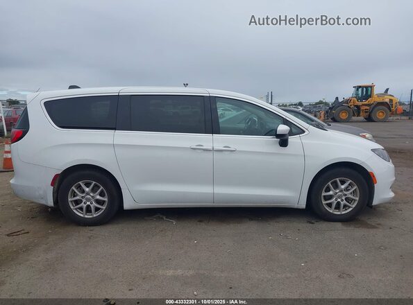 2C4RC1CGXMR531232 2021 CHRYSLER VOYAGER Белый Вид задней части салона