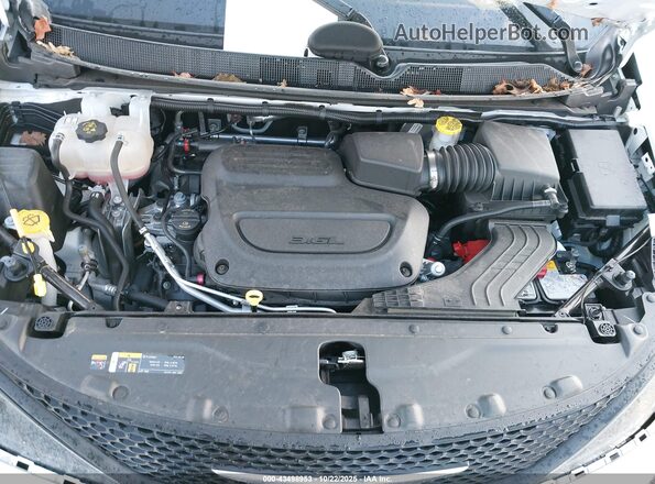 2C4RC1CGXRR155817 2024 CHRYSLER VOYAGER White უკანა ხედი