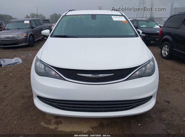2C4RC1DG1LR264995 2020 CHRYSLER VOYAGER White Вид щитка приладів