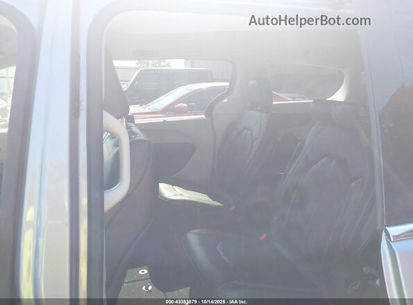 2C4RC1DG1MR504497 2021 CHRYSLER VOYAGER Silver VIN კოდის სტიკერის ხედი