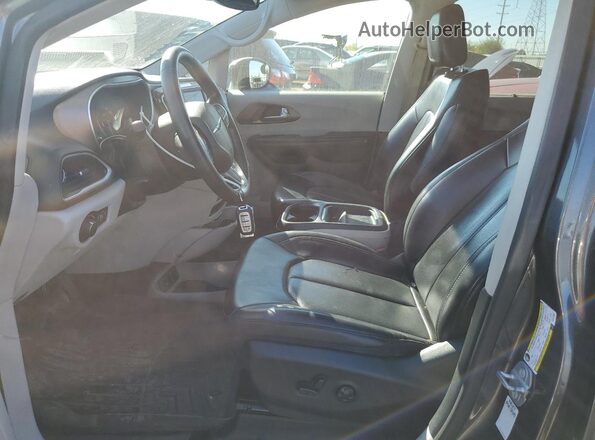 2C4RC1DG1MR516990 2021 CHRYSLER VOYAGER Gray Front interior view