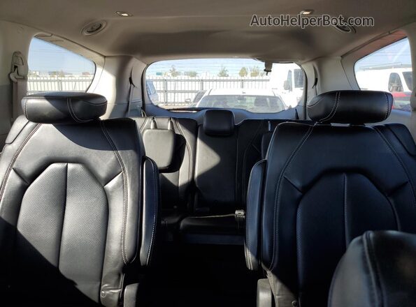 2C4RC1DG1MR516990 2021 CHRYSLER VOYAGER Gray Rear seats view