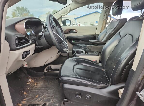 2C4RC1DG2LR197517 2020 CHRYSLER VOYAGER Gray წინა სალონის ხედი