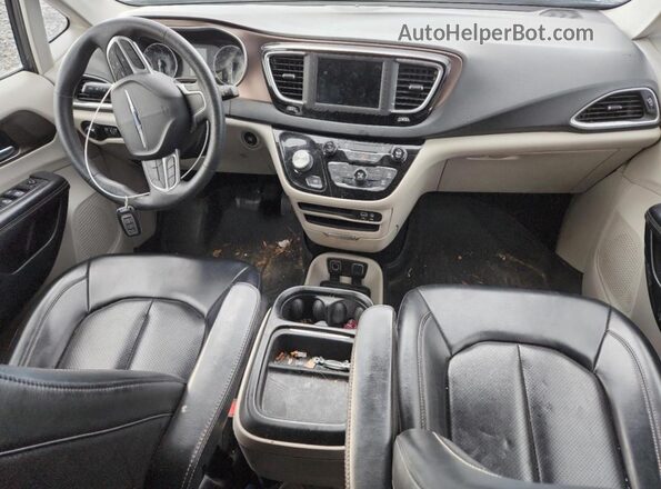 2C4RC1DG2LR197517 2020 CHRYSLER VOYAGER Gray წინა პანელის ხედი